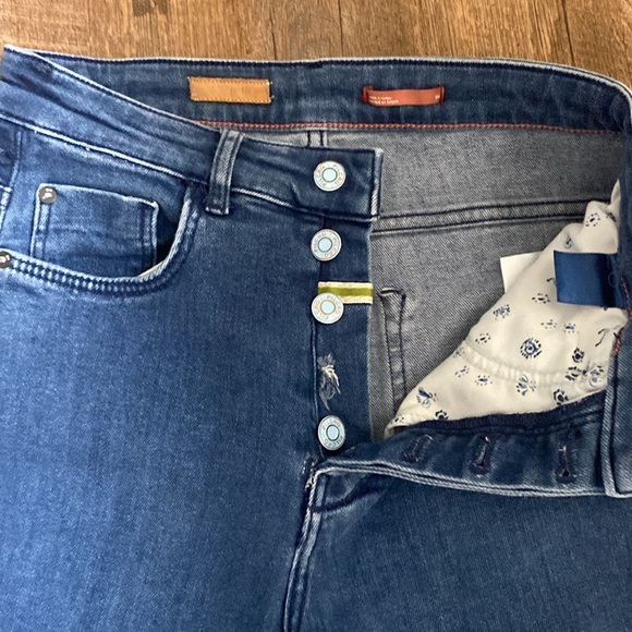 PILCRO HIGH RISE BUTTON FLY FLARE LEG *FLAWED* SZ 26 - Picture 5 of 9